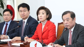 한국당, 블랙리스트 맹공…"국민 바보로 아나"