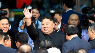 '빈 손' 김정은 귀국길…전용열차로 중국 경유
