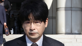 탁현민, 민주 홍보위원장 물망…당청 역학관계 주목