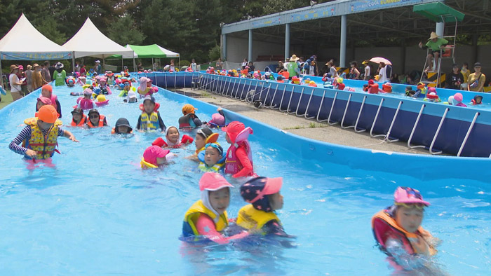 물놀이장으로 변신한 옛 경찰대…도심 워터파크