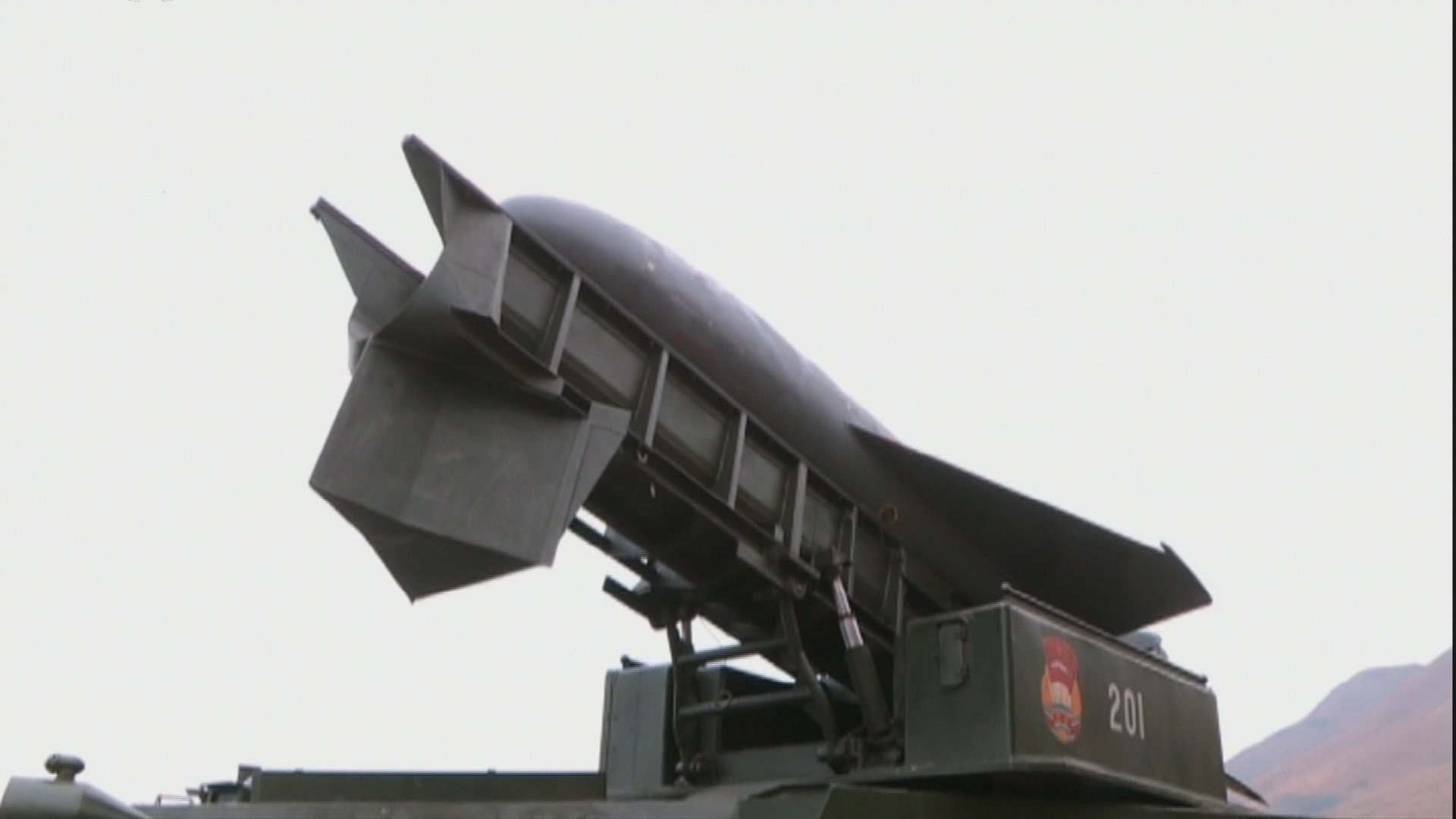 합참 "북한, 원산 호도반도서 단거리 미사일 발사"