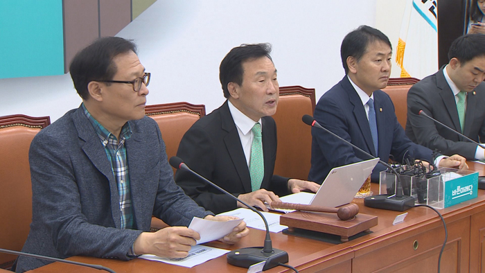 손학규, '지도부 사퇴 요구' 당직자 무더기 해임