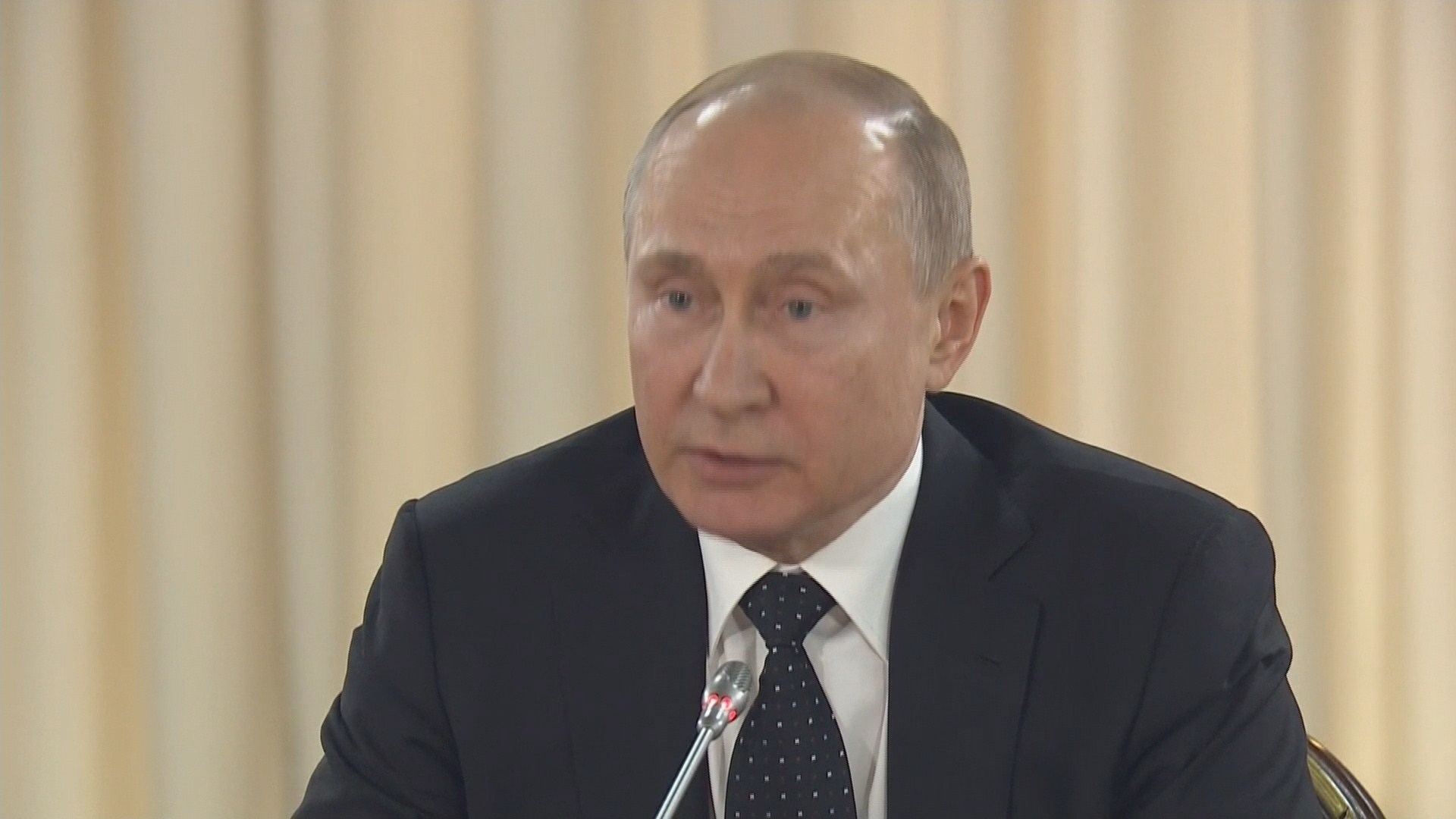 "푸틴, 김정은<em class='find'>에</em> '완전한 비핵화' 요구"