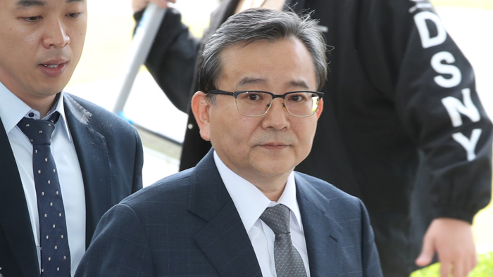 김학의 5년 반 만에 재소환…"성실히 조사받겠다"