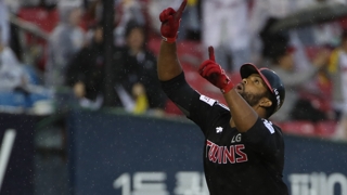 [프로야구] 페게로 결승포…두산 패배로 가슴 쓸어내린 SK