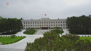 靑 '몰상식' 직격에 입 다문 북, 압박은 계속