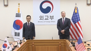 한미 "방위비 조속 결론"…미중갈등도 테이블 위로