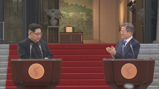 北에 다시 손내민 문대통령…"남북협력, 최고의 안보"