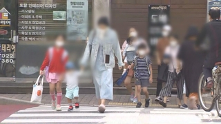 한달만의 등교 "학교가니 좋아요"…학부모 기대·우려