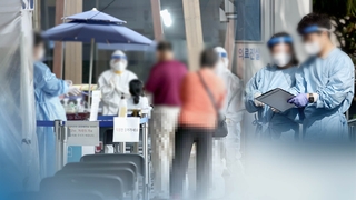 "한국, 코로나19 대응 암호 풀었다"…해외서 잇단 호평