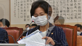 추미애 아들 무혐의에…"사필귀정" vs "특검해야"
