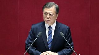 문대통령 "확실한 방역 안정·경제 반등 이뤄야"