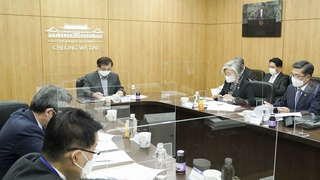 靑 "평화진전 공백없게 한미 협력…외교일정 예정대로"