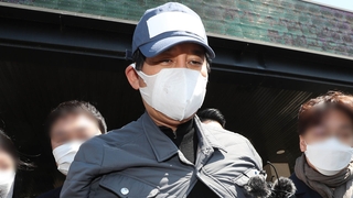 "김봉현이 도피 도와…검찰 강압수사에 거짓 진술"