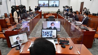 與 "징계위 결과 지켜봐야"…尹 사퇴요구 속 당혹 기류도