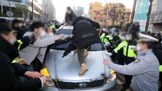 "쫓아내야"…귀가한 조두순에 시민들 강력 항의