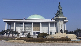 與 "입법 적극 뒷받침" vs 野 "반성없는 동문서답"