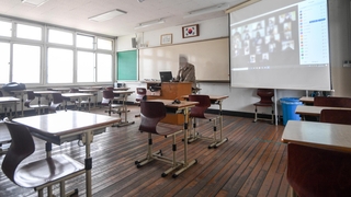 중고교는 원격수업 병행 그대로…학습격차 우려 여전