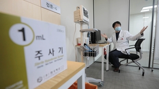 접종 준비 속속…"아스트라제네카 고령층 접종 가능"