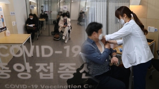 백신접종 일주일 전…"아스트라제네카 불신 극복해야"