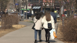 오랜만의 도심 나들이…방역 우려 목소리도