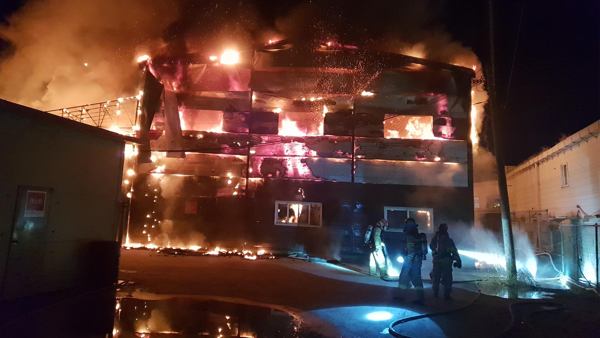 김포 <em class='find'숯</em 유통업체 불 진화…9억4천만원 온라인카지노 슬롯