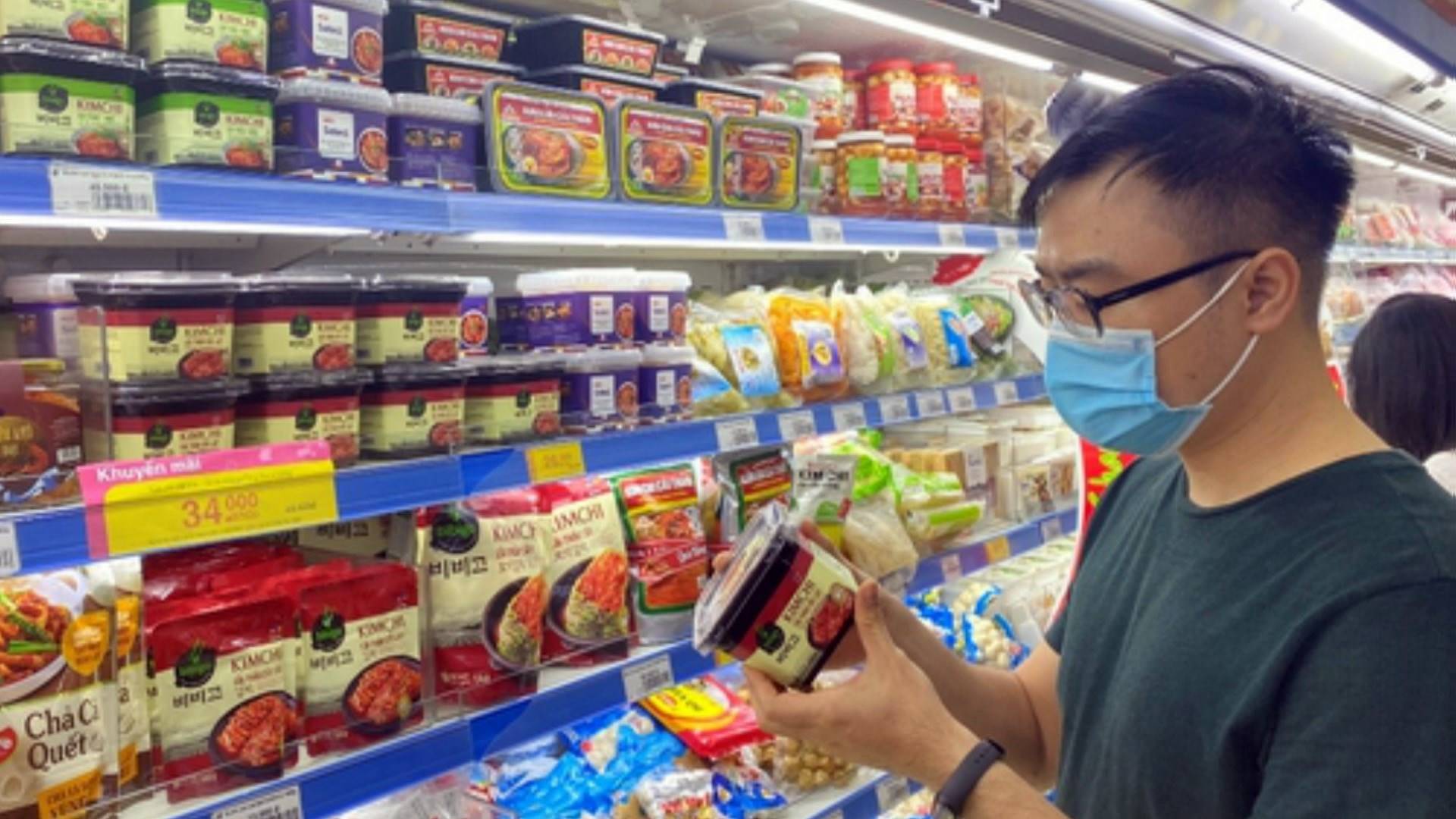 [비즈&] CJ '비비고 김치' 베트남 현지 점유율 1위 外