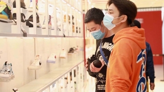 중국 불매운동 벌써 시들?…할인행사에 35만명 몰려