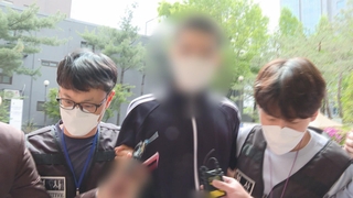 '노인 무차별 폭행' 영장심사…질문에 묵묵부답