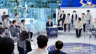 문대통령, 광주 찾아 "상생형 일자리를 성공전략으로"