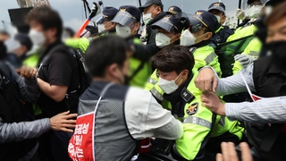 도심 노동절 집회…경찰-참가자 간 갈등도