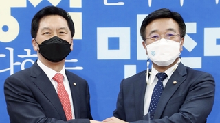 윤호중·김기현 상견례 '화기애애'…법사위 원론만 확인