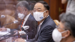 정부 "적자국채 없이 2차 추경"…논쟁 재연 예고