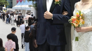 8일째 '요일 최다' 확진…결혼식 199명 허용