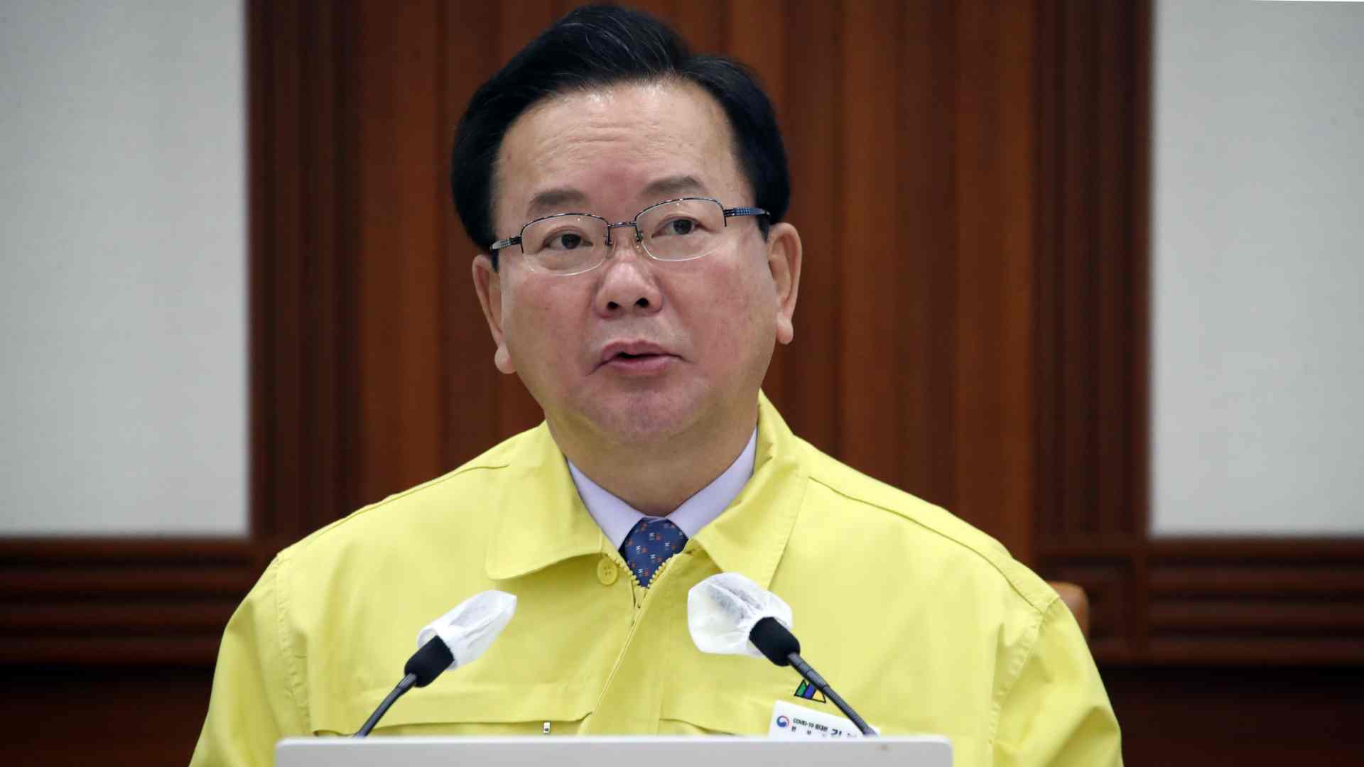 [현장연결] 김총리 "방역지표 예상보다 빠르게 악화…작년말 위기재현 우려"