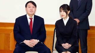 검찰 '전시협찬 의혹' 윤석열·김건희 일부 무혐의
