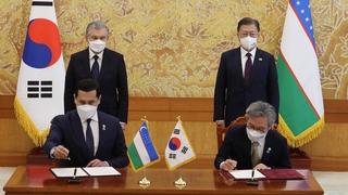 '형재애' 한·우즈베크 정상 "희소금속·에너지 등 협력 강화"