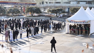 위중증 환자 또 최대…검사 줄어 확진은 6천명대