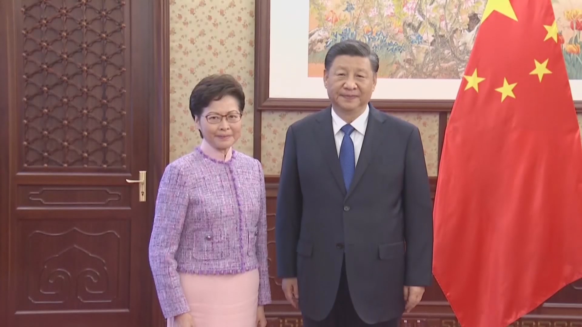 홍콩 행정장관, 중국에 '왕래재개' 요청…코로나가 변수