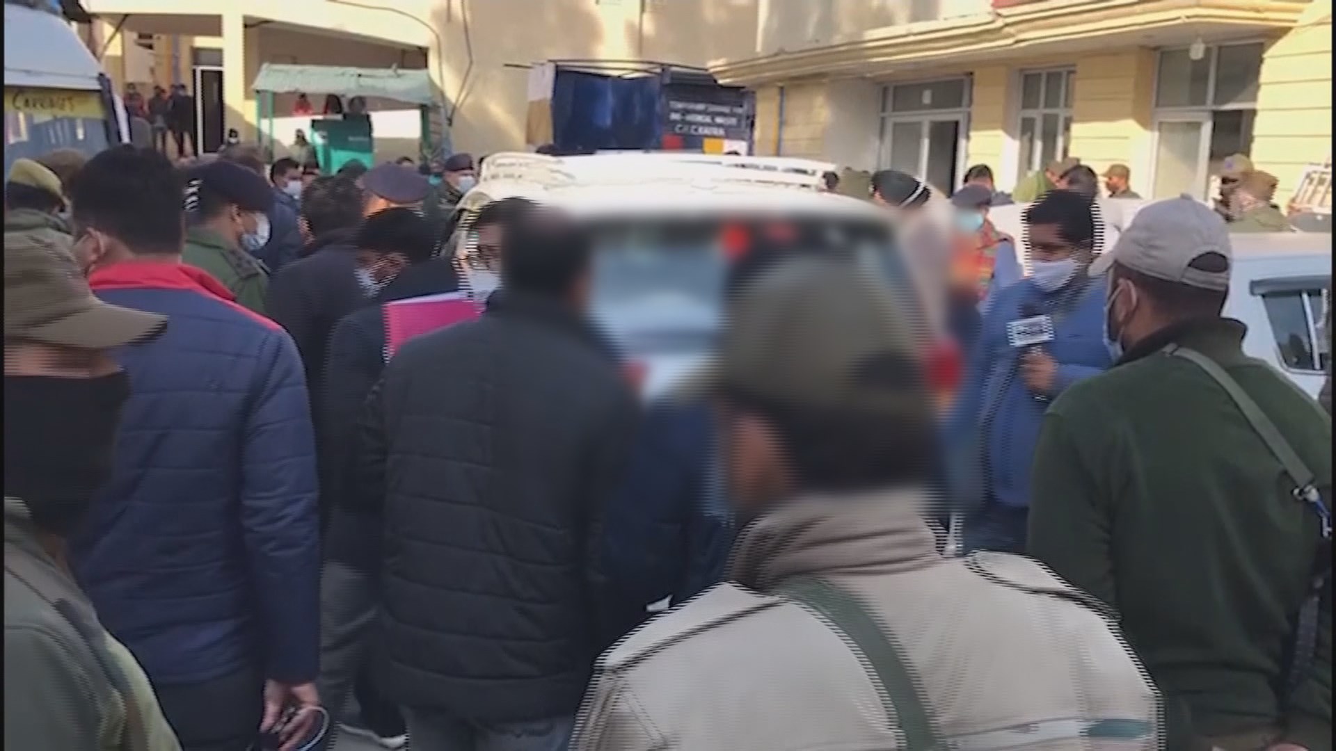 온라인카지노 장점 벳무브 온라인카지노 장점 벳무브서 새해 첫날 인파 몰려…최소 12명 압사