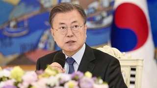 대선 한복판에 선 문대통령…'윤석열에 분노' 배경은