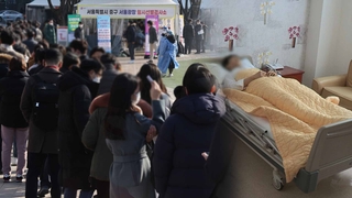 신규 확진 첫 5만명 대…'스스로 재택 치료' 시작