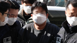 부모·형 살해한 30대 영장심사…'묵묵부답'