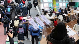 전 학생·교직원에 자가진단키트 지급…회의적 반응도
