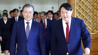 문대통령 "분열 씻고 통합"…윤당선인 "가르쳐달라"