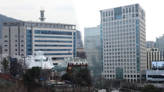 뒤숭숭한 국방·외교부…업무 차질·안보 공백 우려