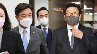 여야, 육탄전 네탓공방…내일 '검수완박' 마지막 본회의