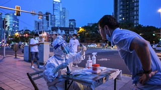 중국 다시 코로나 확산 조짐…상하이는 전수검사·시안은 봉쇄