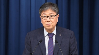 정책수석 신설·홍보수석 교체…대통령실 쇄신 착수