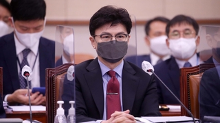 검수완박 전면전 한동훈 100일…논란속 개혁 드라이브